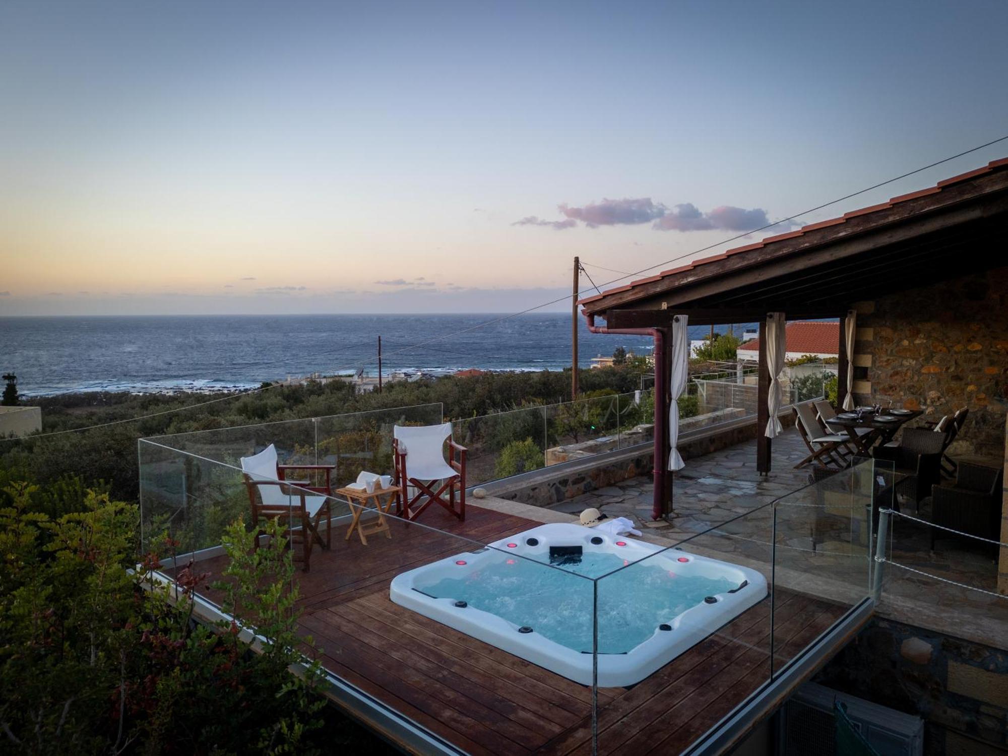 Blue Pearl Villa AmigdhalokeFálion Eksteriør billede